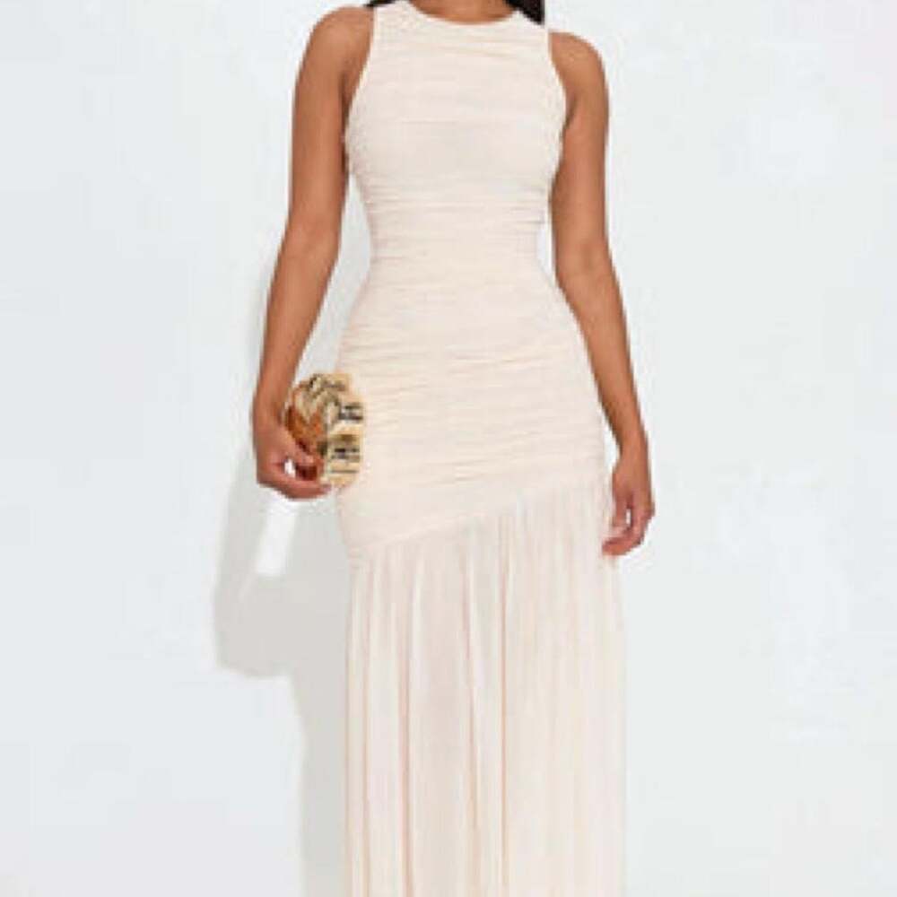 Fashion nova large cream maxi dress